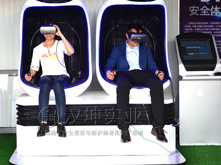 建筑VR体验馆9D太空舱